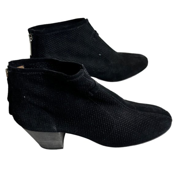 Aquatalia by Marvin K Booties Black Perforated Suede Size 6 1/2 - Picture 2 of 9